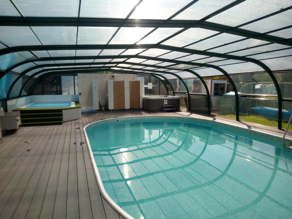 Campsie Glen Holiday Park Fintry Экстерьер фото