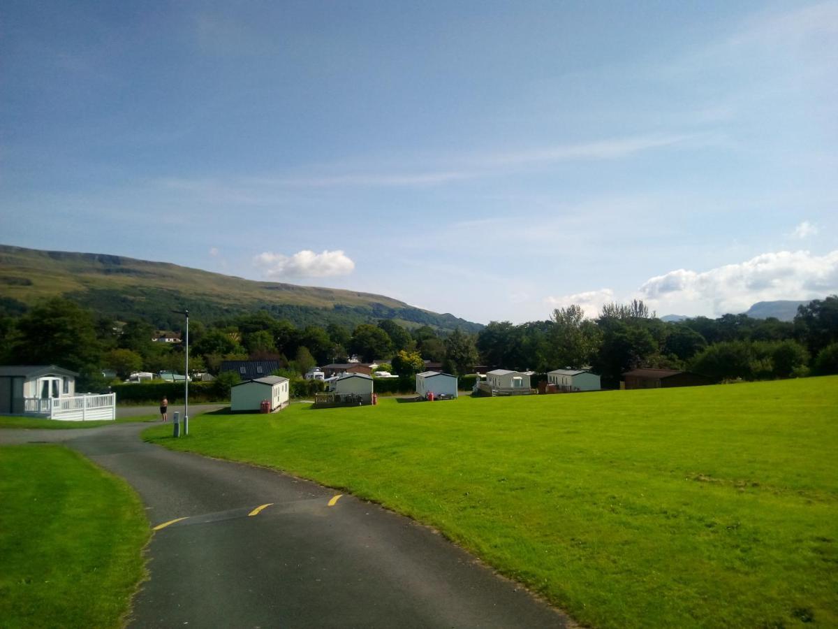 Campsie Glen Holiday Park Fintry Экстерьер фото